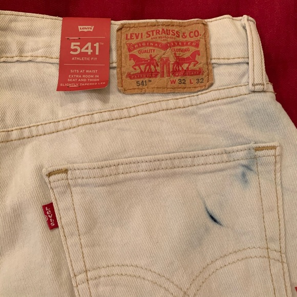 Levi’s 541 jeans. White with Blue accents - Picture 2 of 8